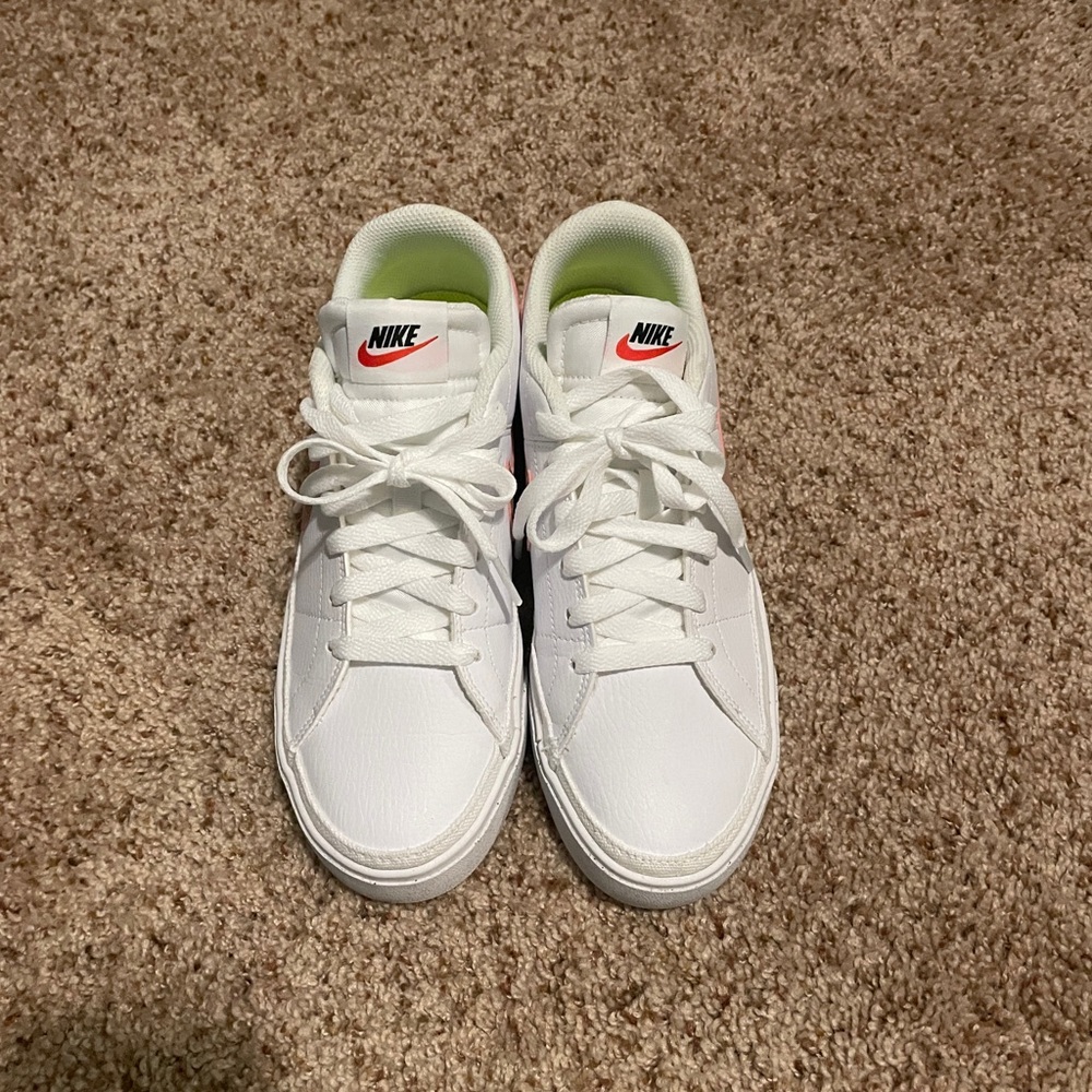 Nike Court Legacy Women’s sneakers